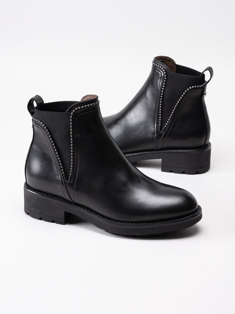 Nero Giardini - Svarta boots med nitar