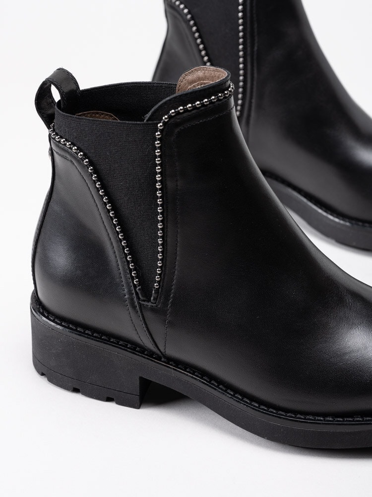 Nero Giardini - Svarta boots med nitar