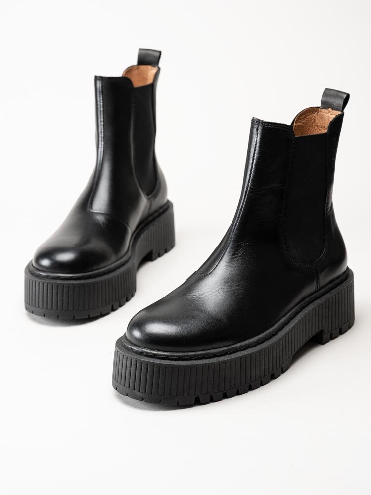 Ten Points - Alina - Svarta chelsea boots i skinn