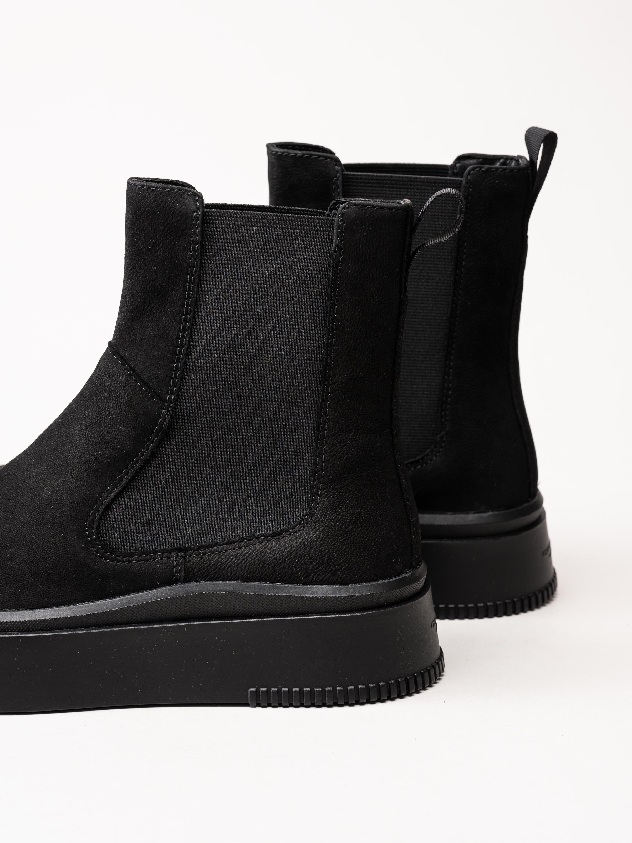 Vagabond - Stacy - Svarta chelsea boots i nubuck