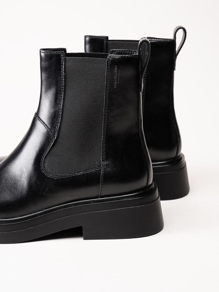 Vagabond - Eyra - Svarta chelsea boots i skinn