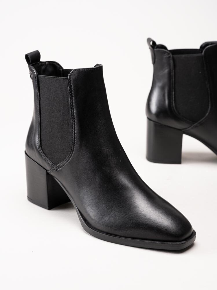 Tamaris - Svarta chelsea boots i skinn