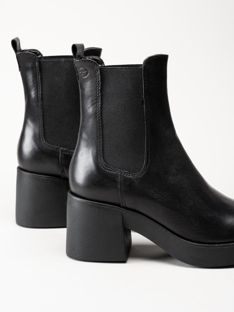 Tamaris - Svarta chelsea boots med platå i skinn
