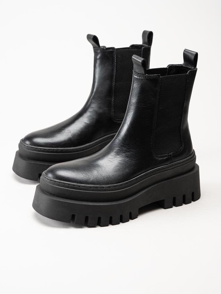 Tamaris - Svarta chelsea boots i skinn