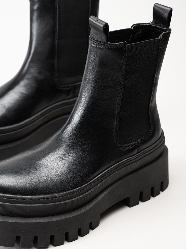 Tamaris - Svarta chelsea boots i skinn