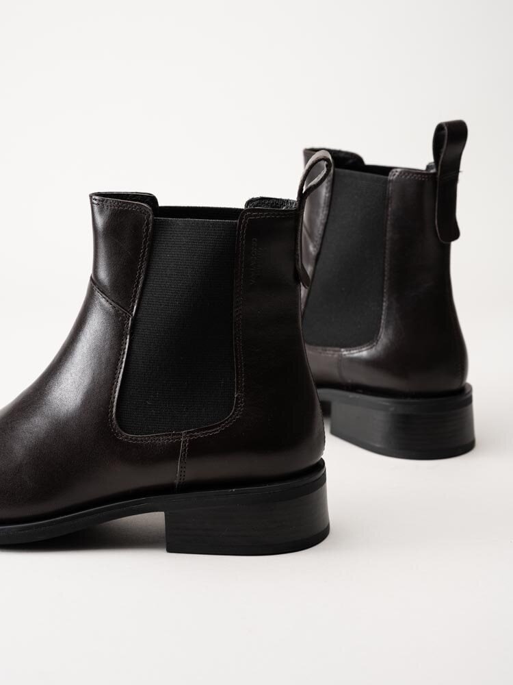 Vagabond - Sheila - Mörkbruna chelsea boots i skinn