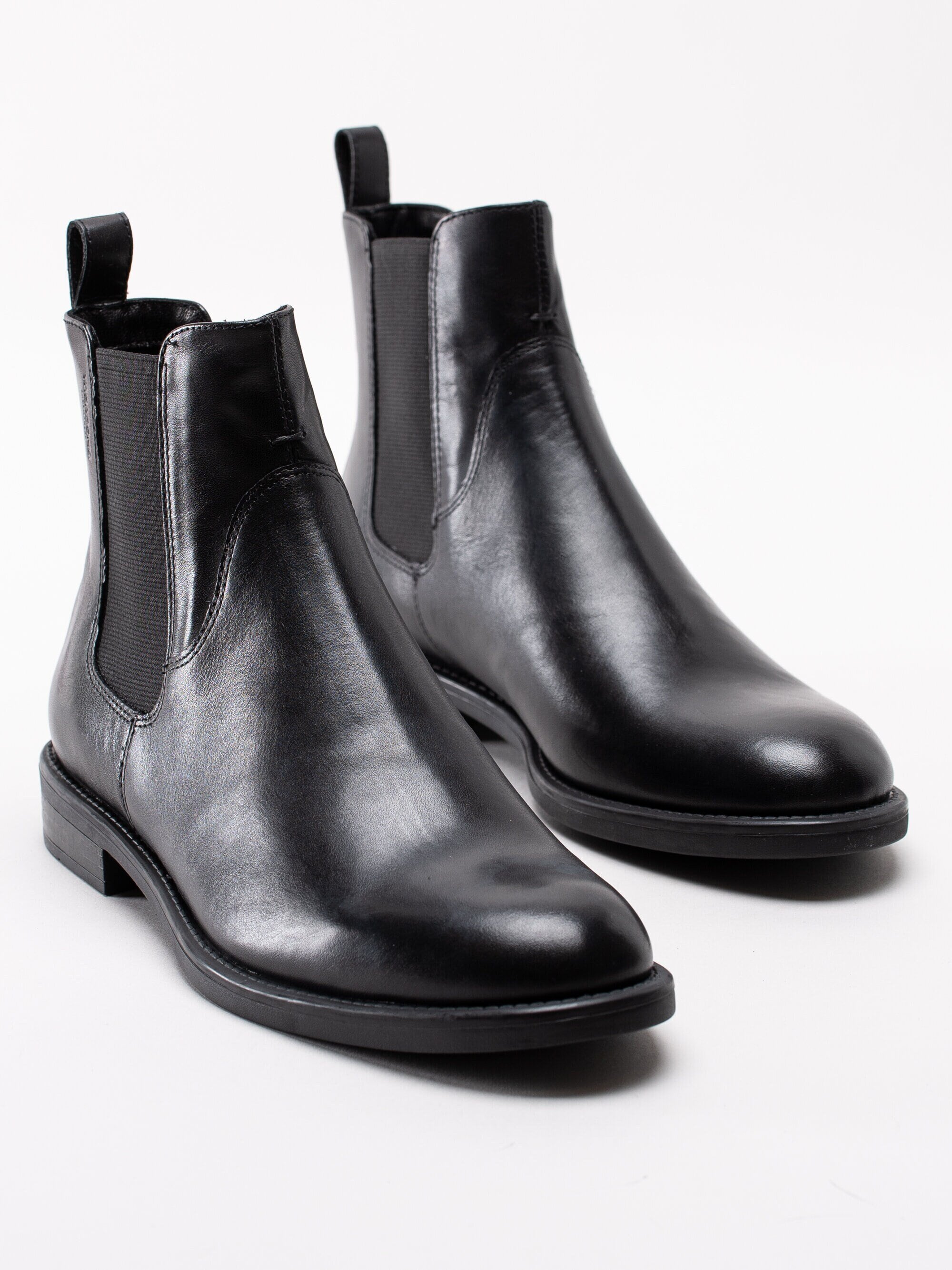 Vagabond - Amina - Svarta chelsea boots i skinn