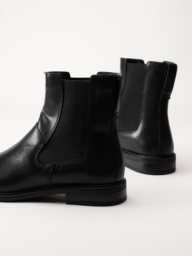 Vagabond - Frances 2.0 - Svarta chelsea boots i skinn