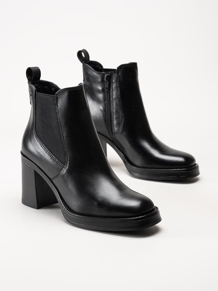 Tamaris - Svarta högklackade boots i skinn