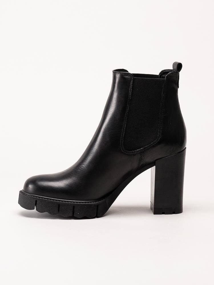 Tamaris - Svarta högklackade chelsea boots i skinn