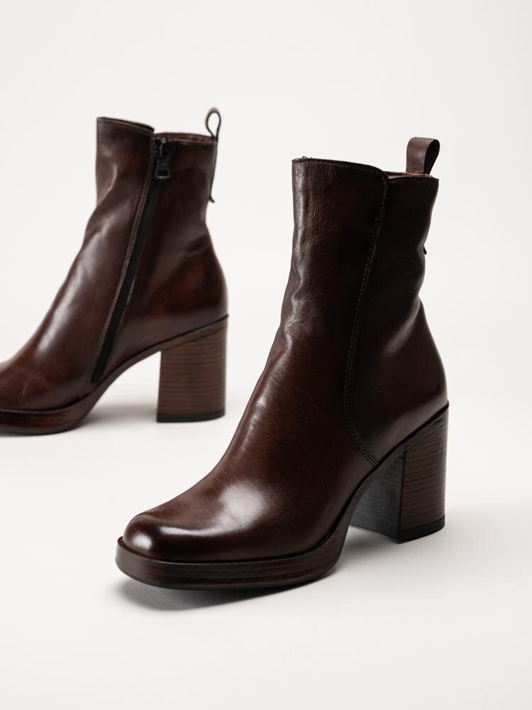 Mjus - Bruna boots i skinn