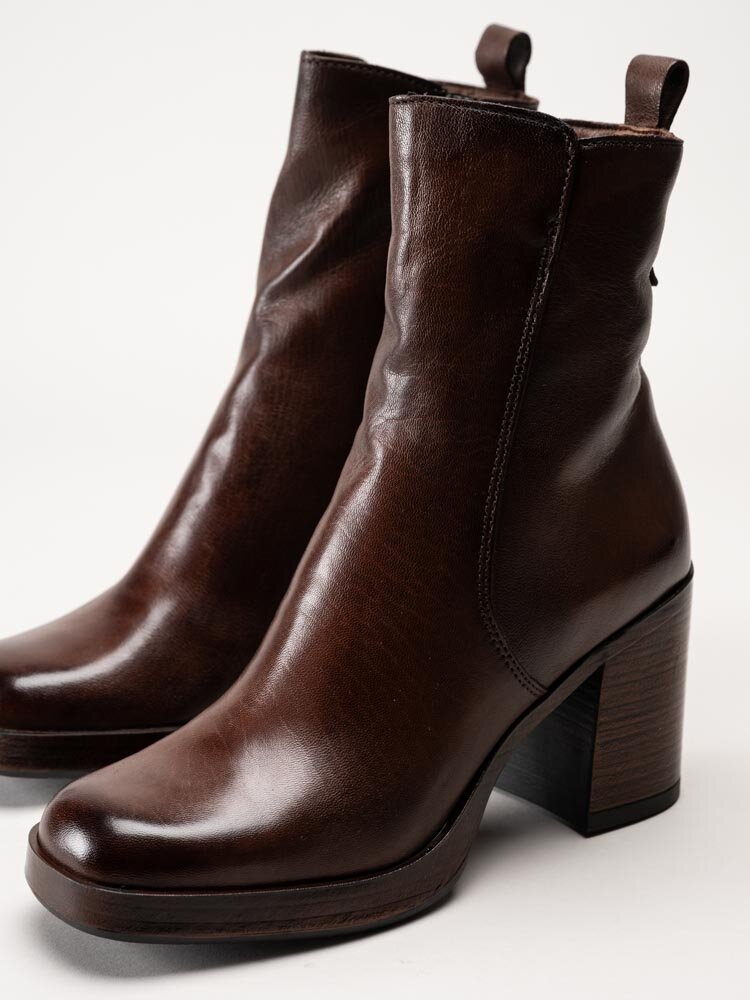 Mjus - Bruna boots i skinn