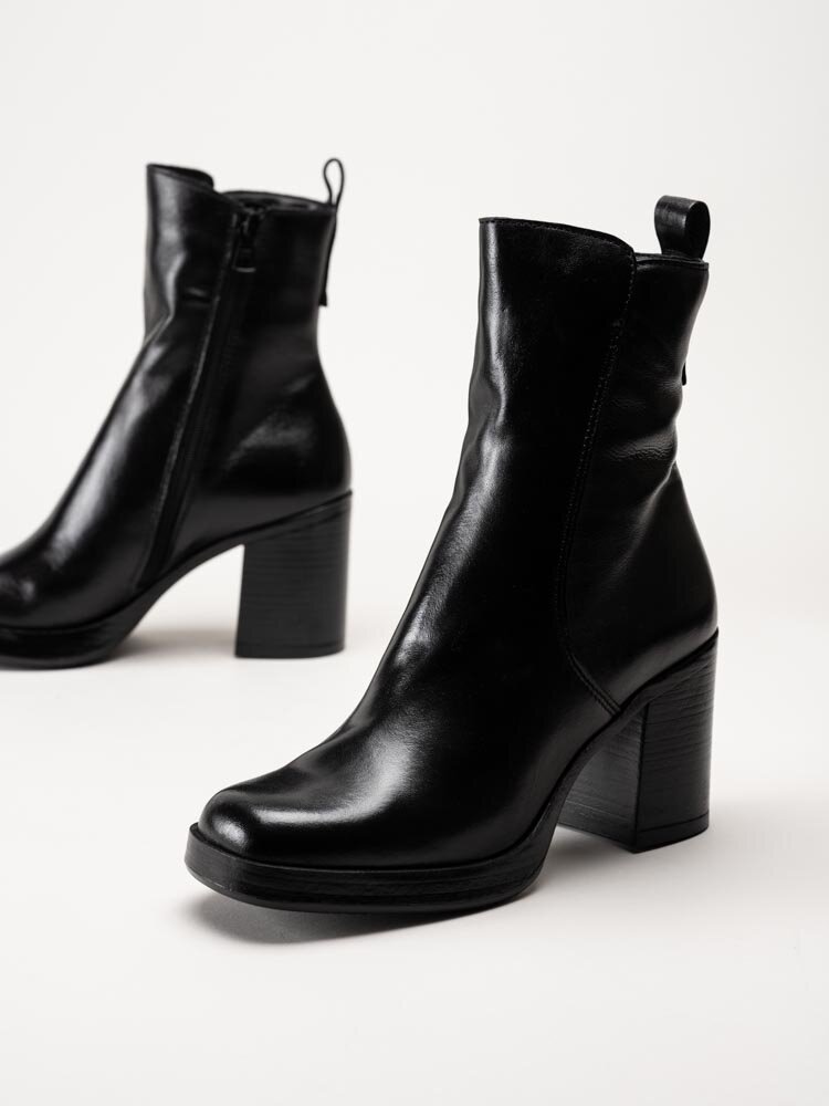 Mjus - Svarta boots i skinn