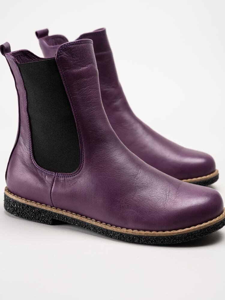 Charlotte of Sweden - Lila chelsea boots i skinn