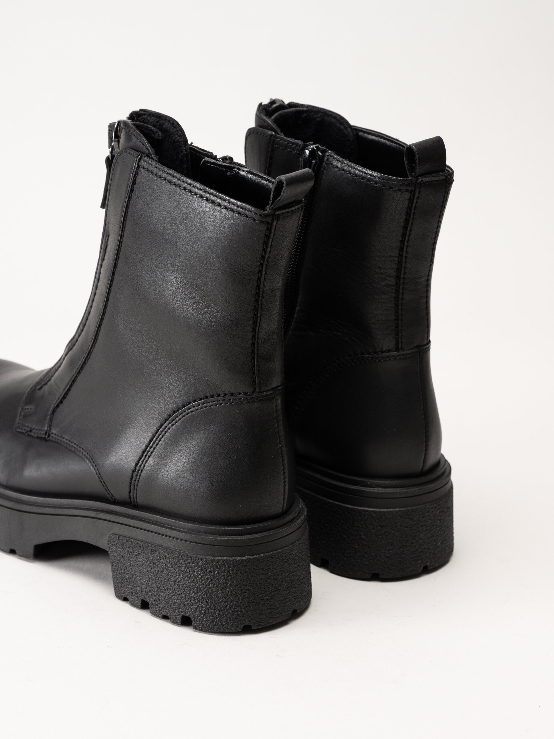 Gabor - Svarta fodrade boots i skinn