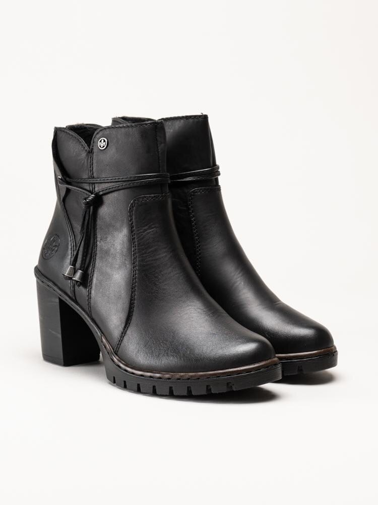 Rieker - Svarta skinnboots med klack
