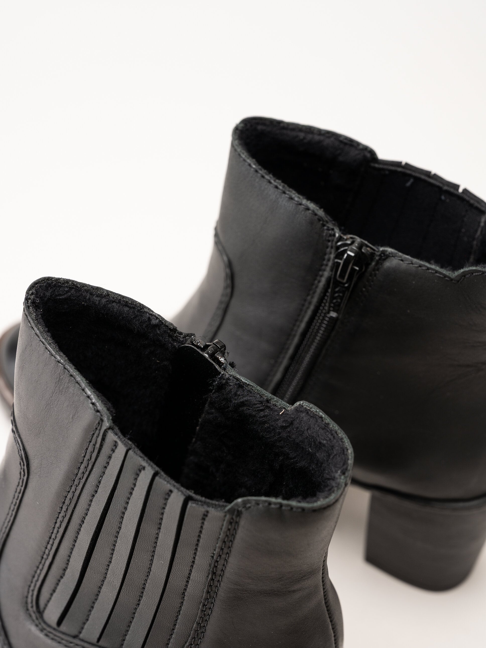 Rieker - Svarta boots i skinn