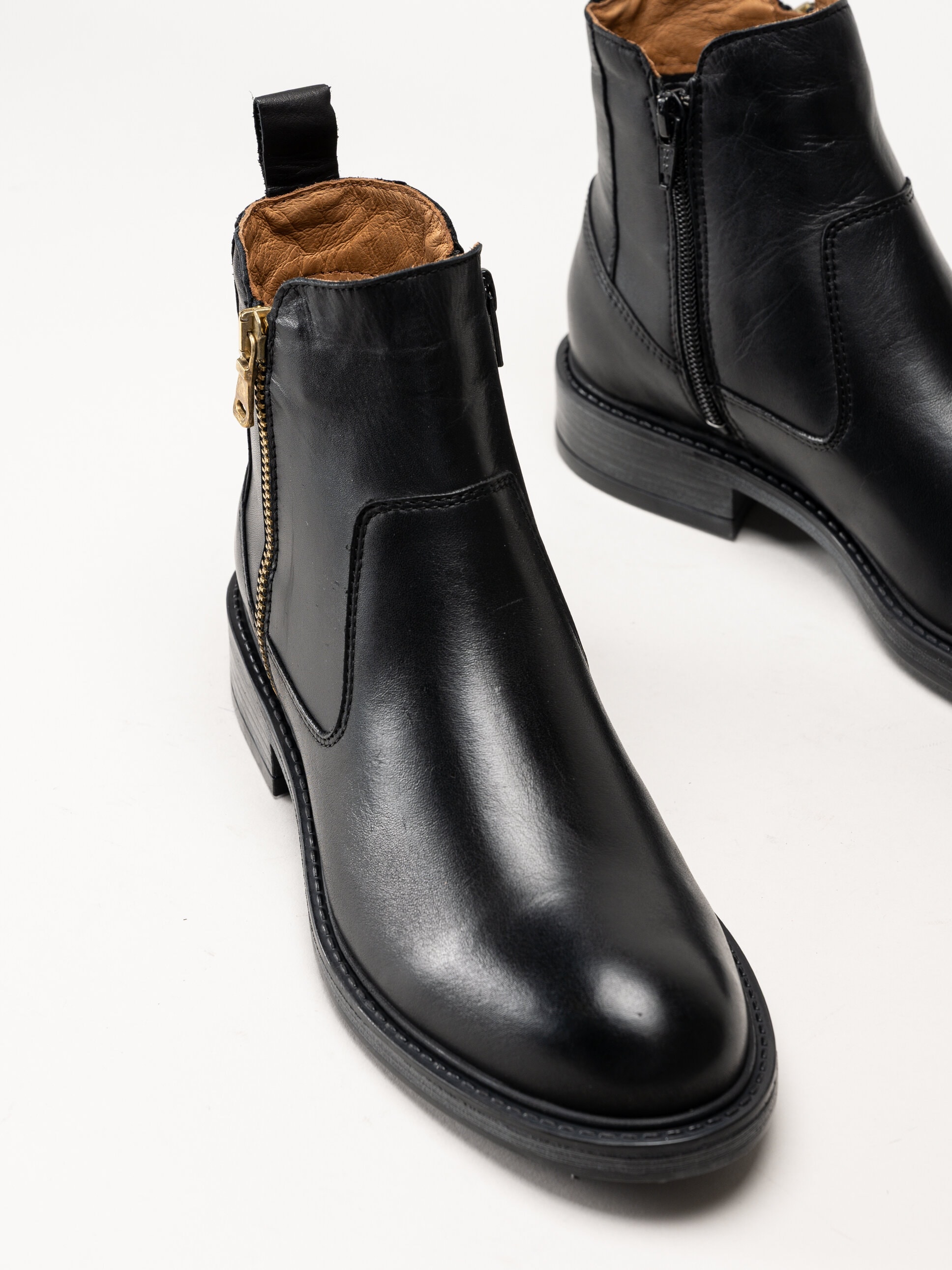 Shoedesign Copenhagen - Claudia - Svarta boots i skinn