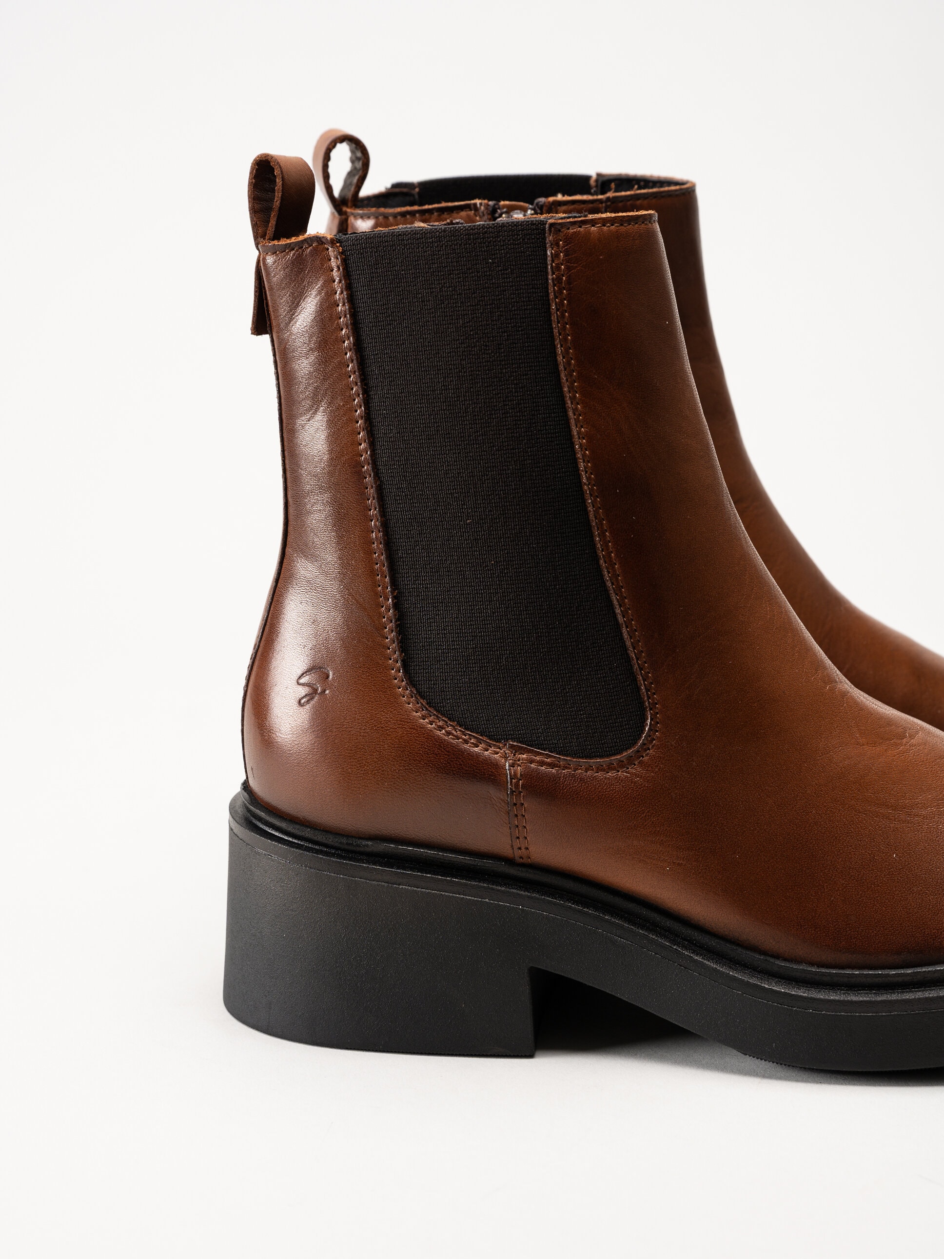 Shoedesign Copenhagen - Saddle - Bruna chelsea boots i skinn