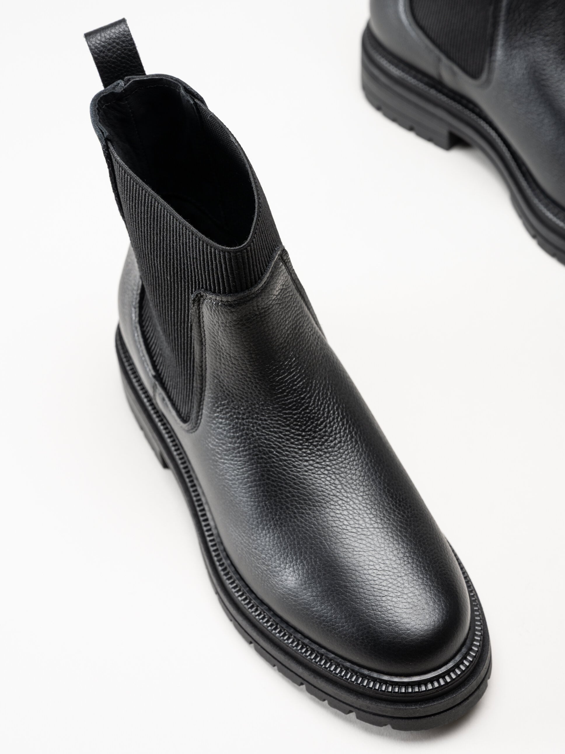 Tommy Hilfiger - TH PLAQUE PEBBLE CHELSEA WARM - Svarta chelsea boots i skinn