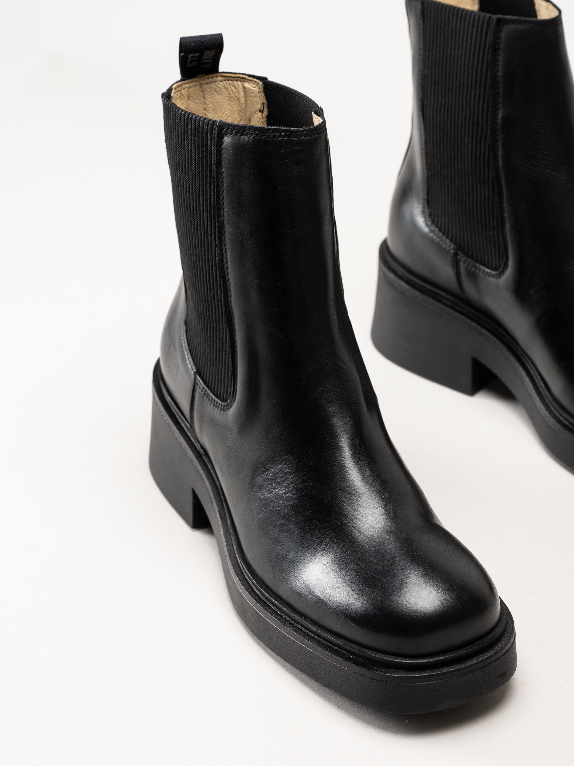 Johnny Bulls - Svarta chelsea boots i sinn