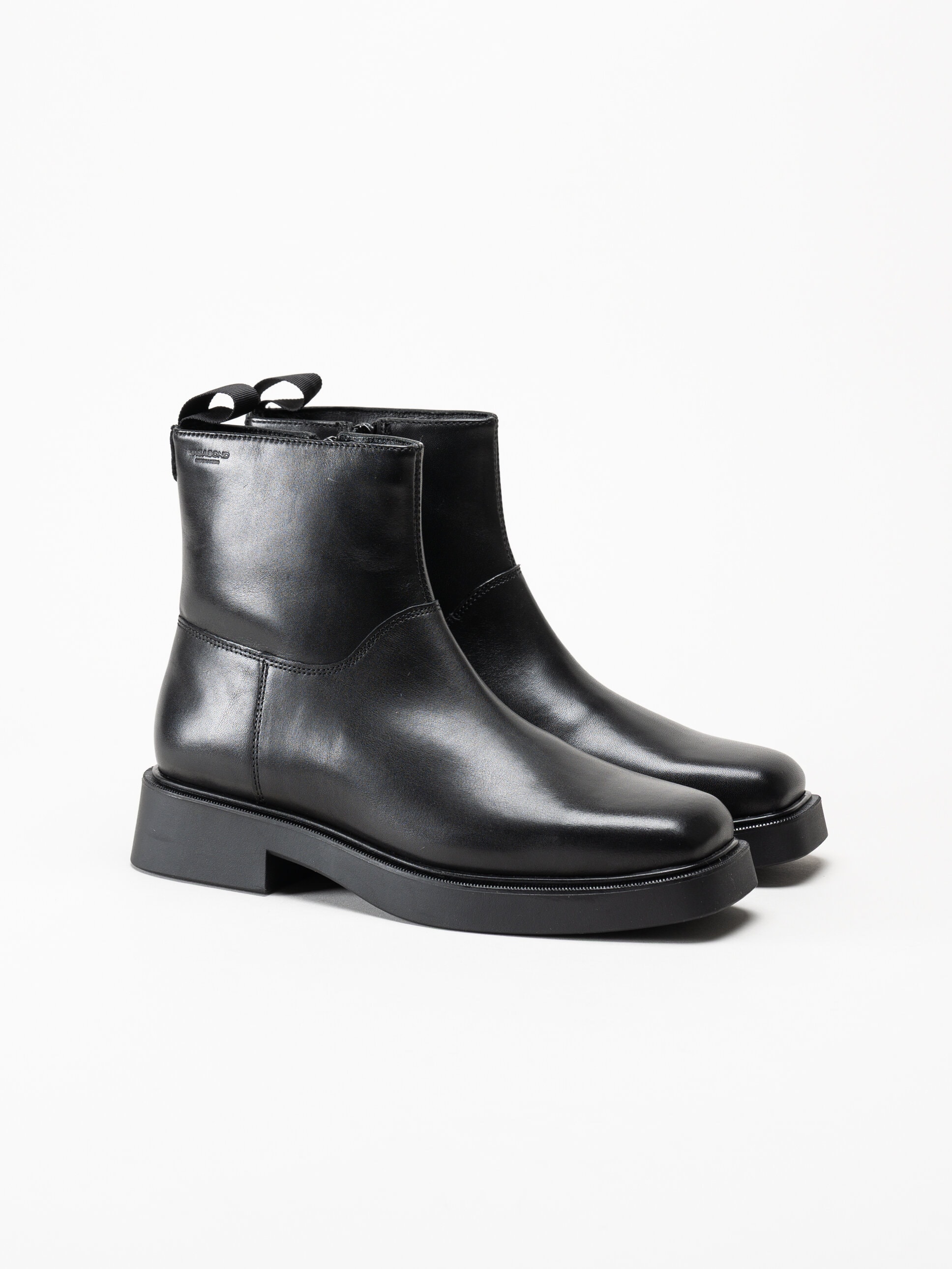 Vagabond - Jillian - Svarta fodrade boots i skinn