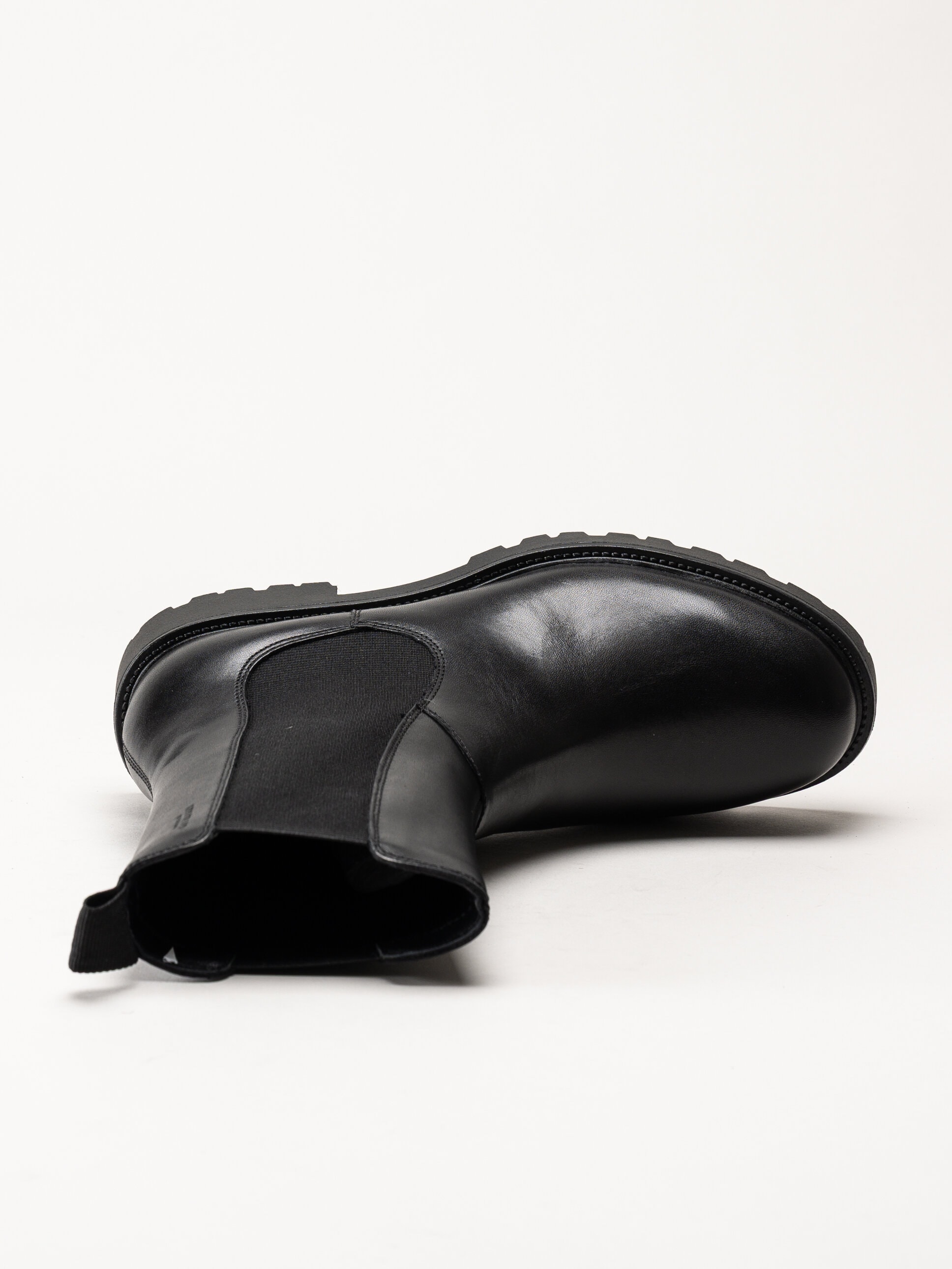 Vagabond - Kenova - Svarta chelsea boots i skinn