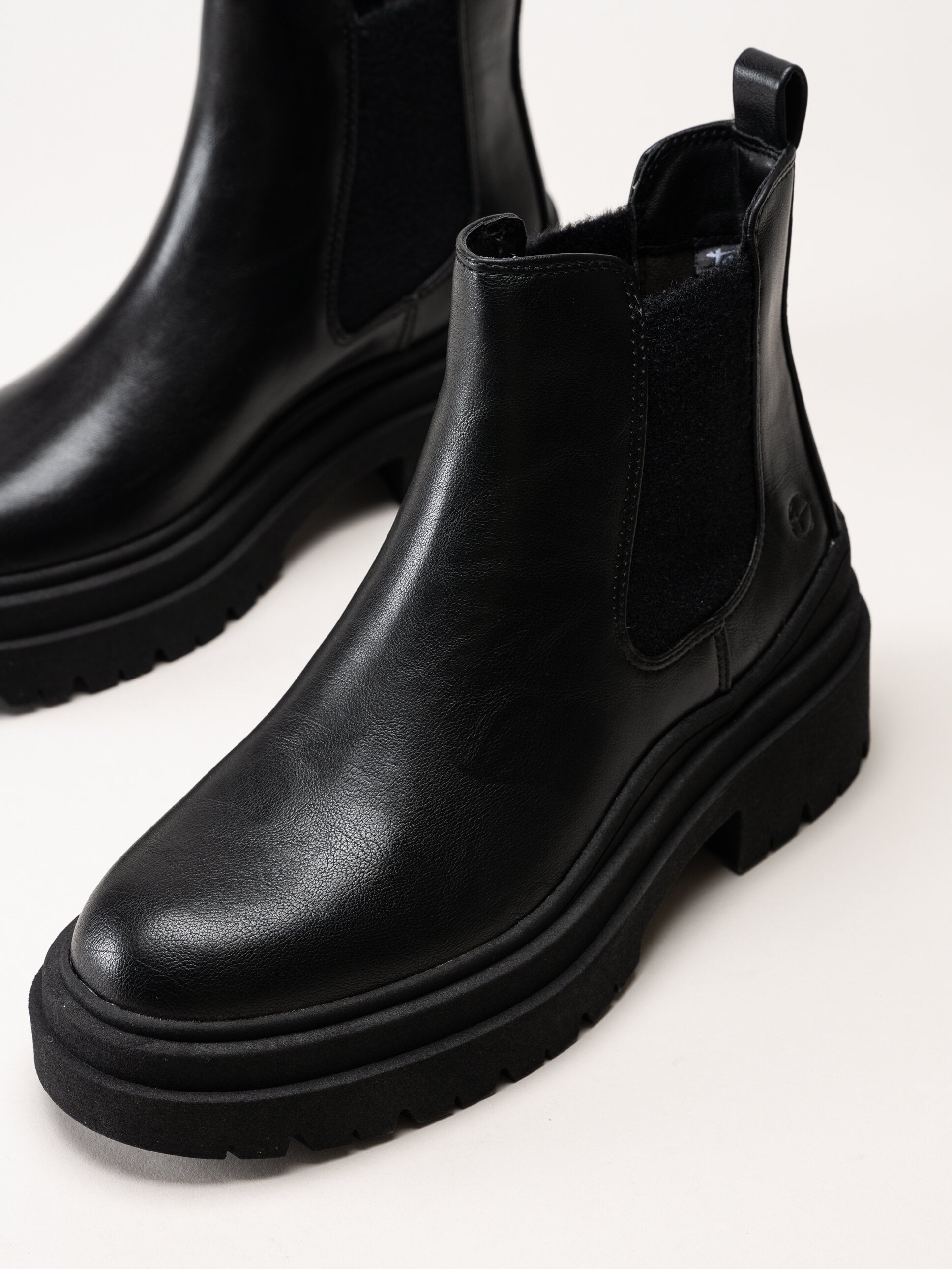 Tamaris - Svarta boots i skinn