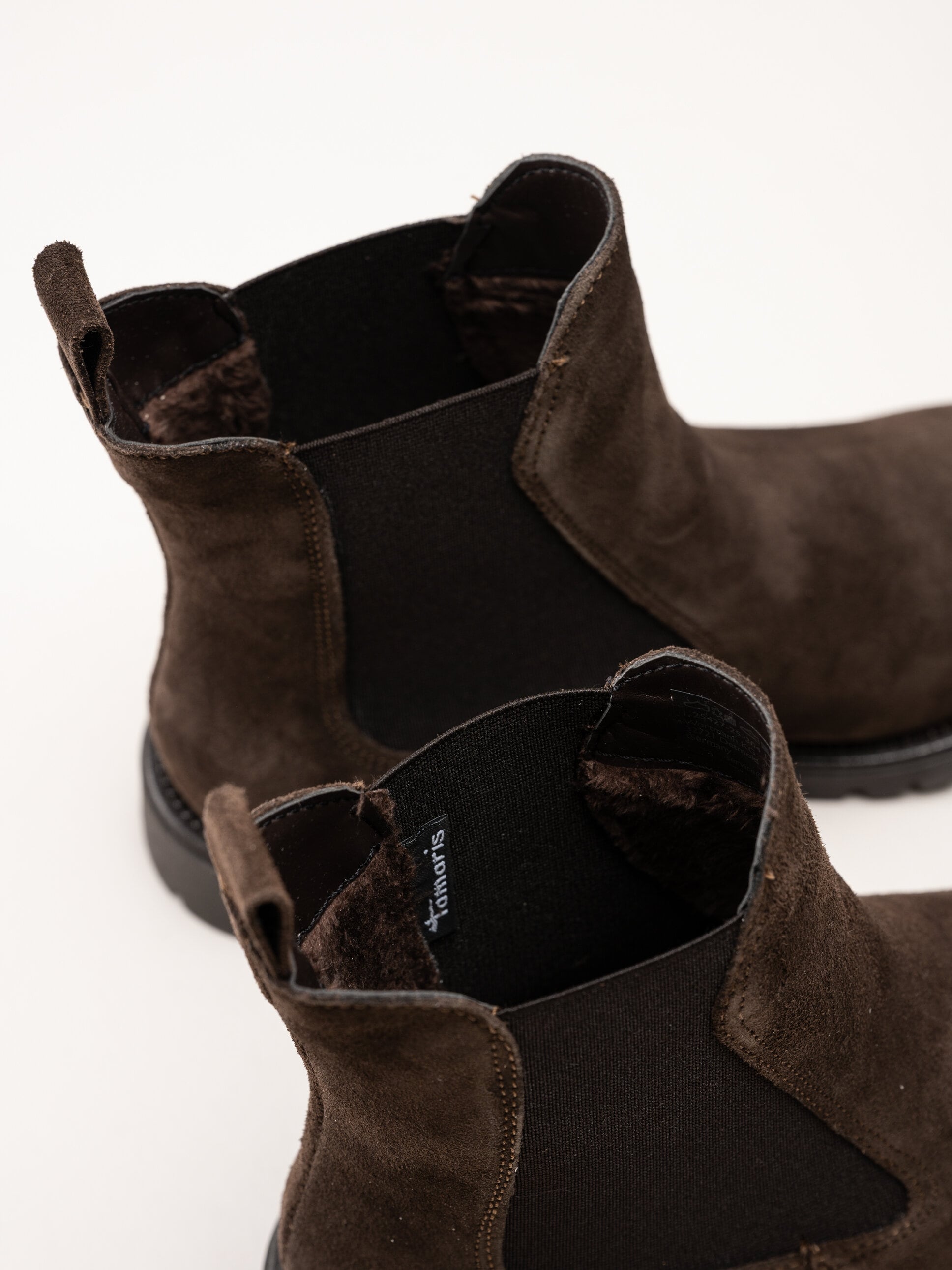 Tamaris - Mörkbruna chelsea boots i mocka