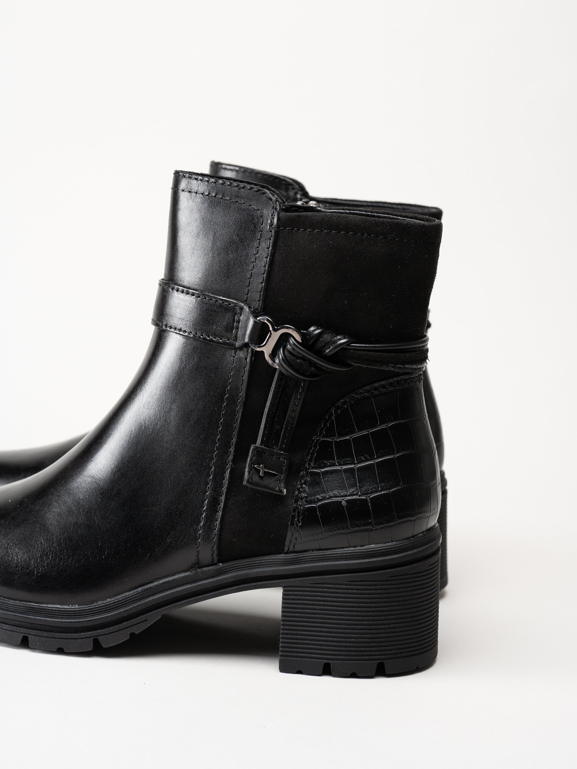 Tamaris - Svarta boots i skinn