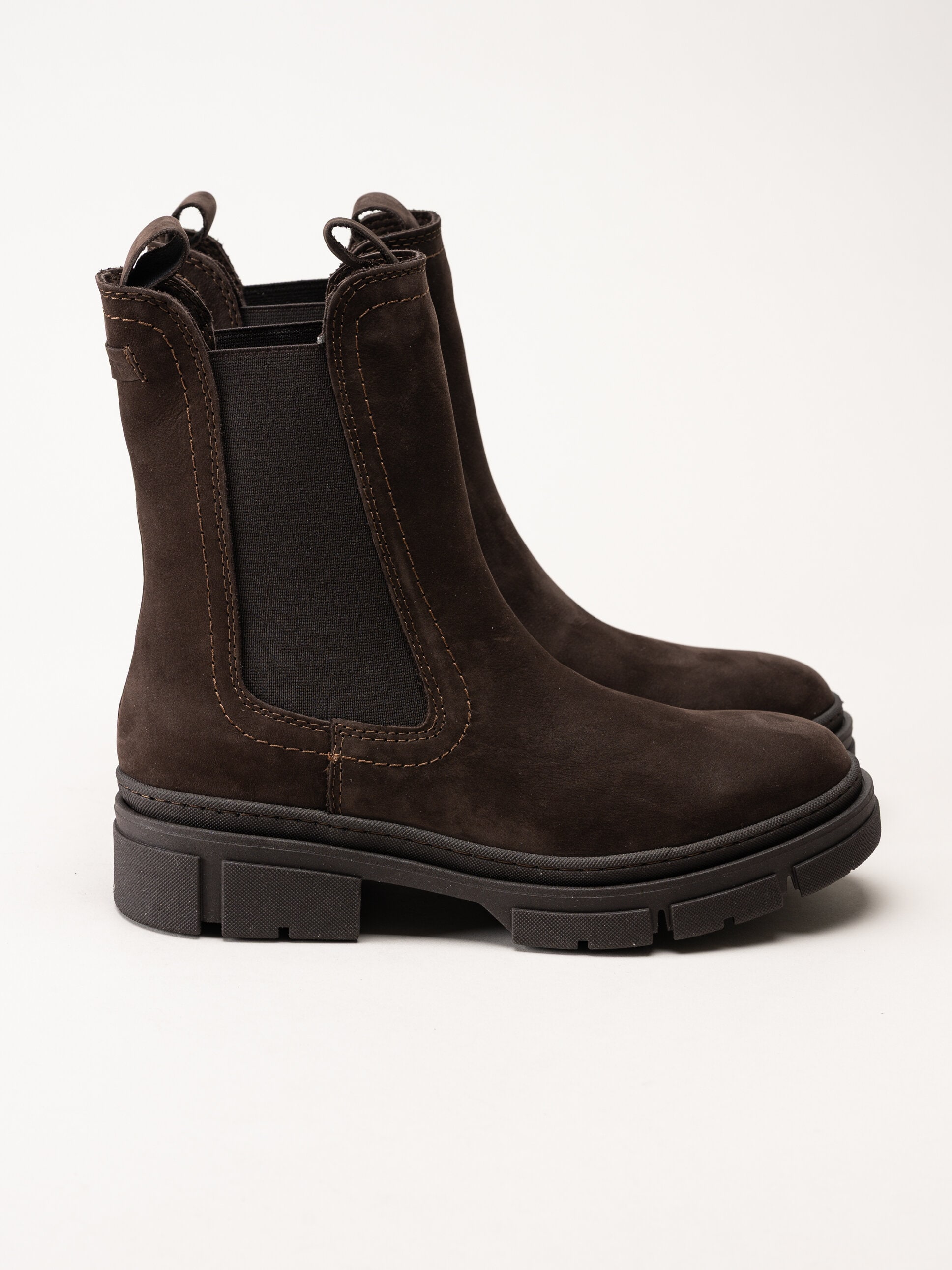 Tamaris - Mörkbruna chelsea boots i nubuck