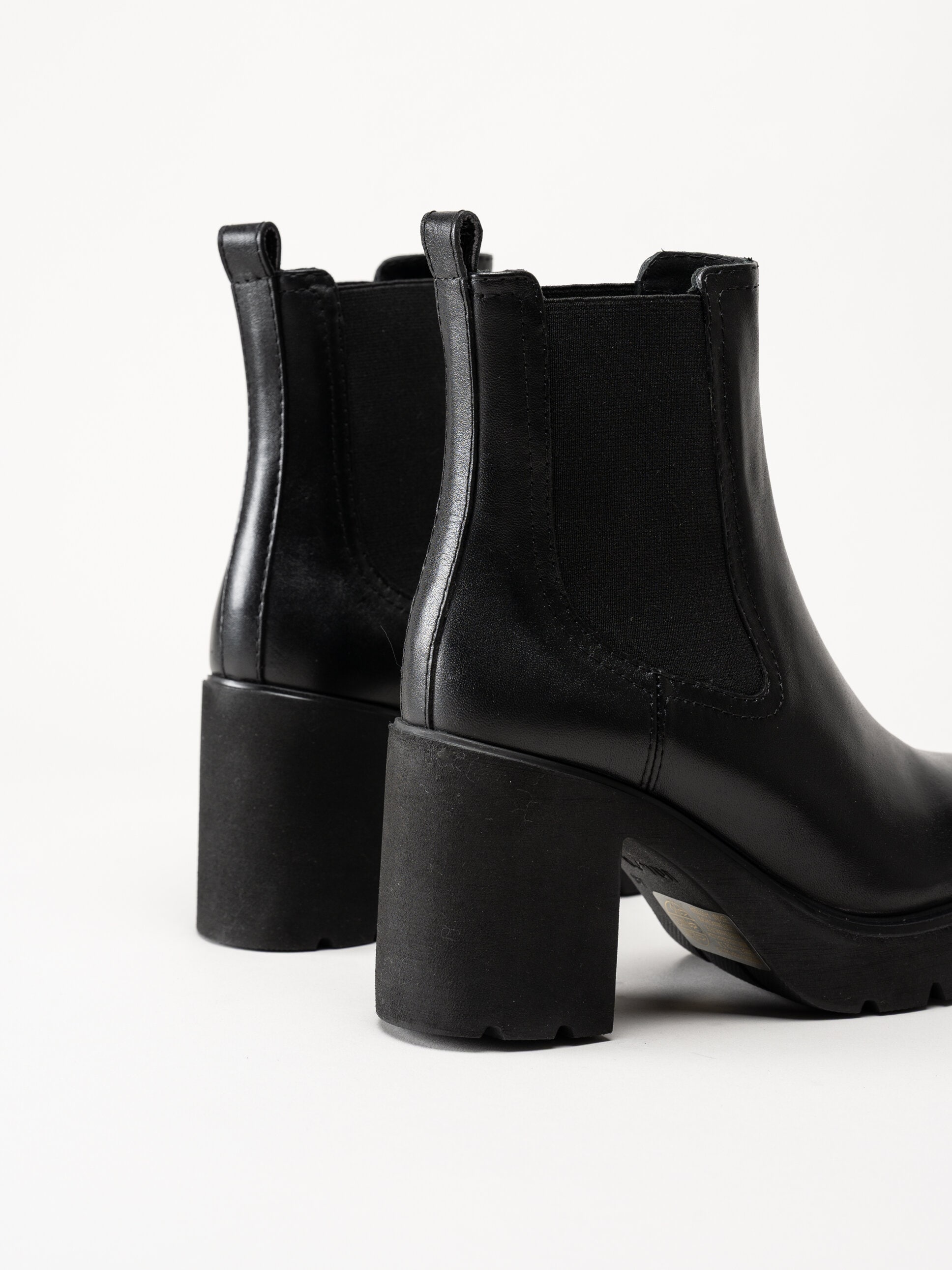 Unisa - KLINO_F25_STT - Svarta högklackade boots i skinn