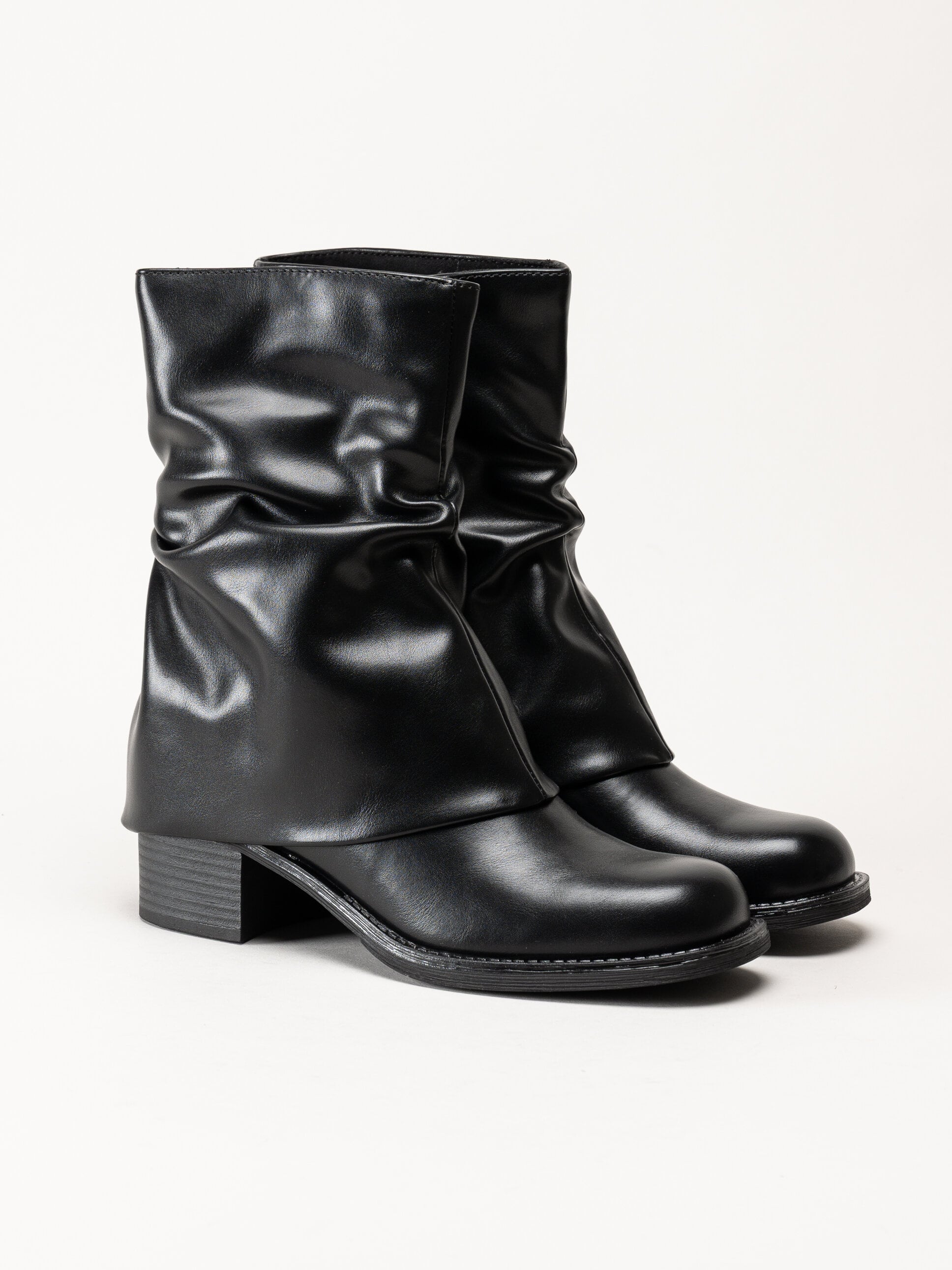 Marco Tozzi - Svarta boots med nedvikt skaft