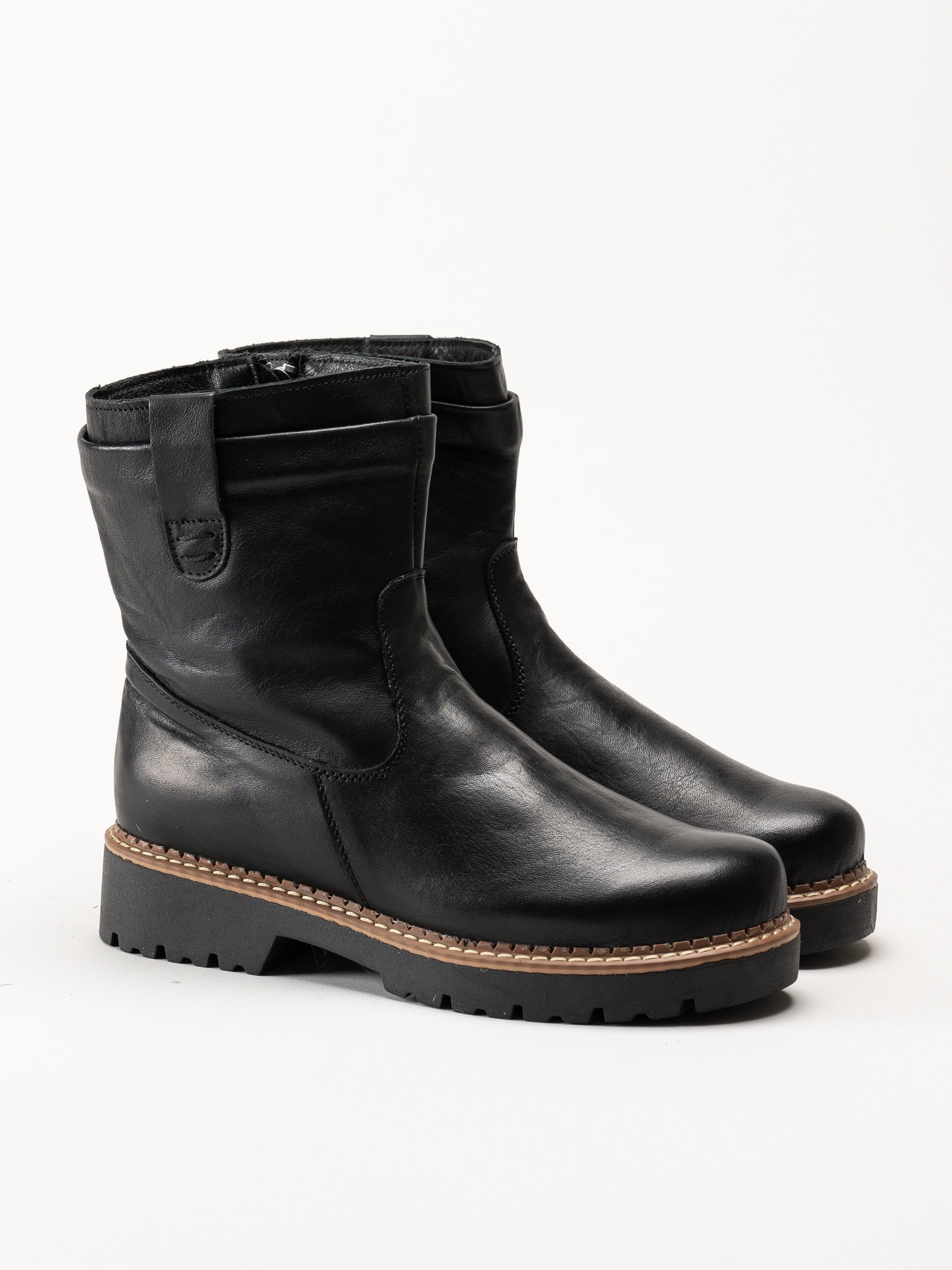 Andrea Conti - Svarta boots i skinn