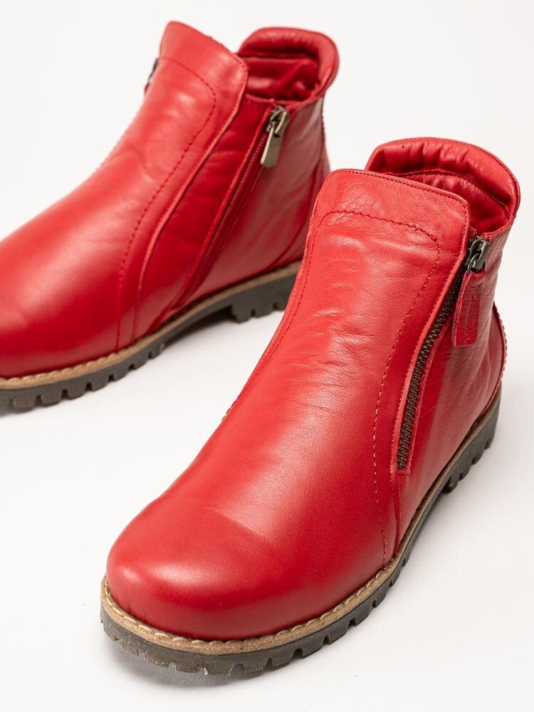 Charlotte of Sweden - Röda boots i mjukt skinn