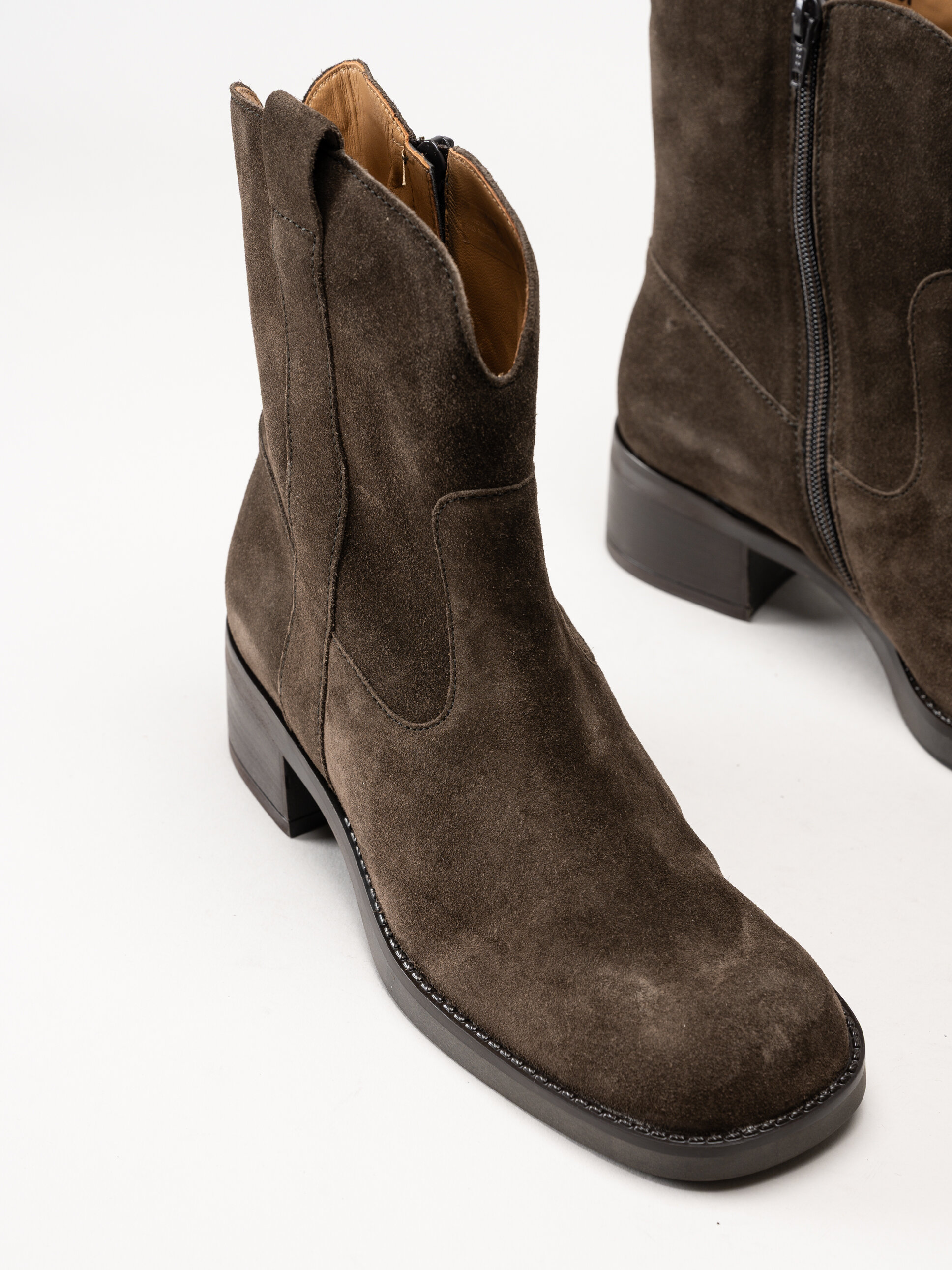 Gabor - Mörkbruna western boots i mocka