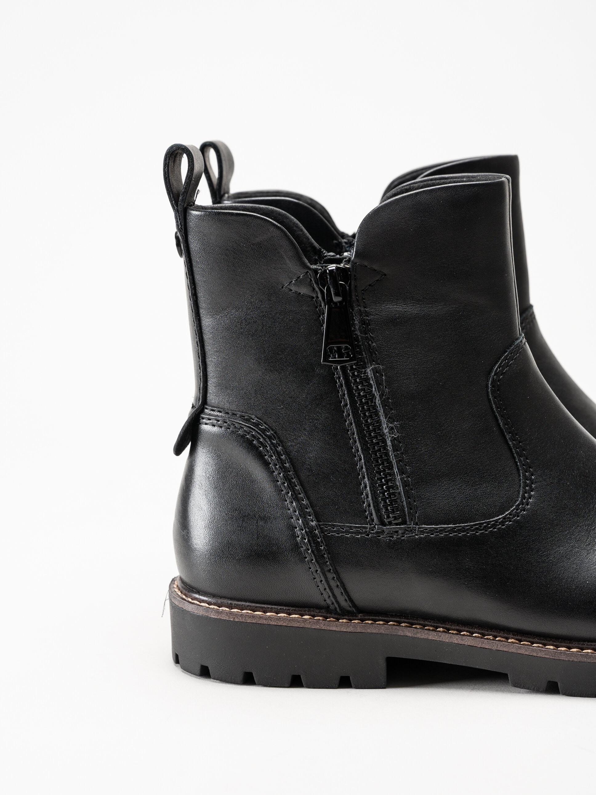 Caprice - Svarta varmfodrade boots i skinn