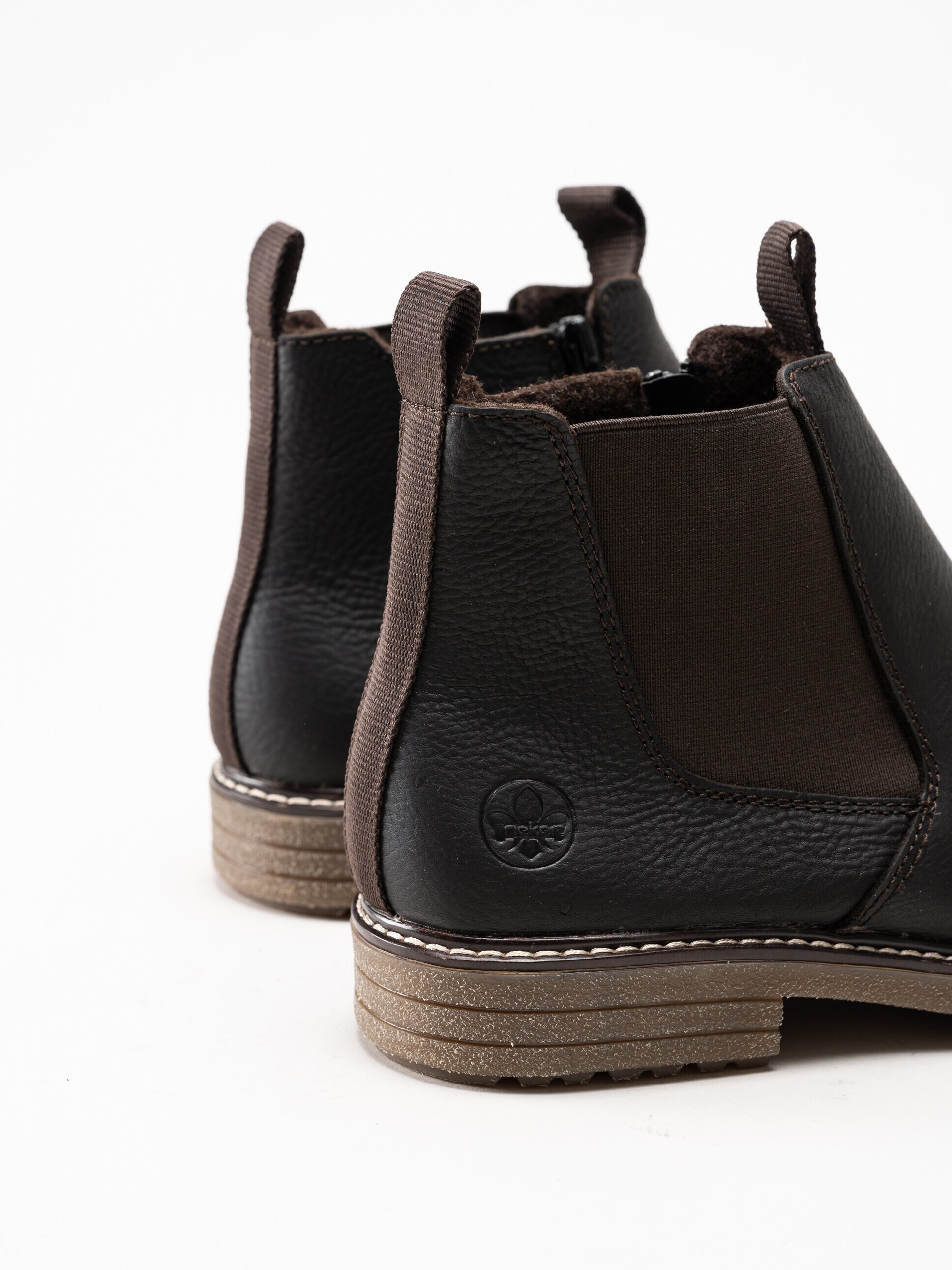 Rieker - Mörkbruna chelsea boots i oljat skinn