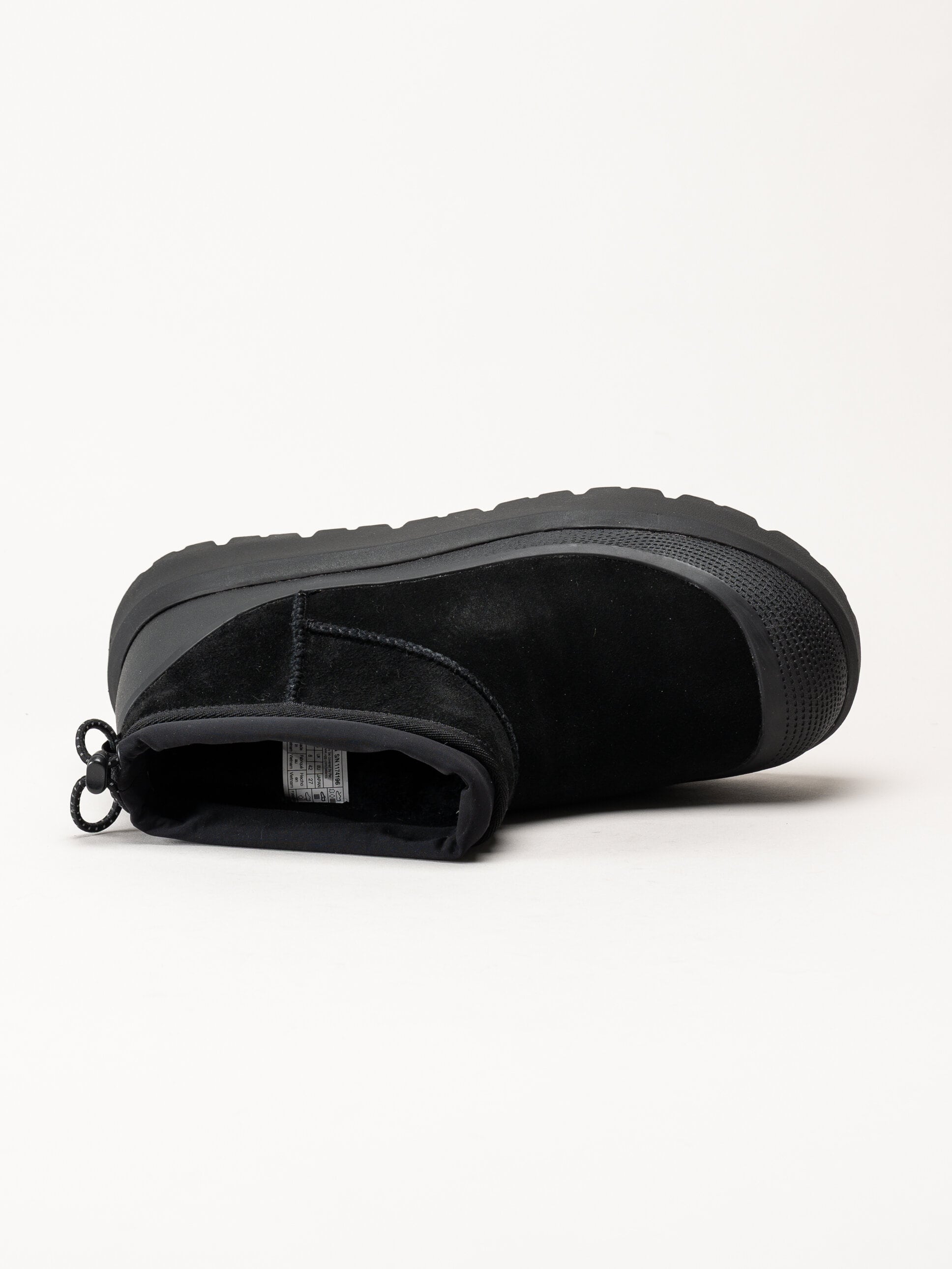 UGG - M Cl Ultra Mini Weather Hybrid - Svarta ullfodrade boots