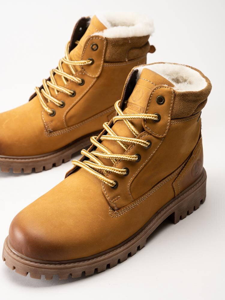 Axelda - Alta - Gula fodrade kängor i nubuck
