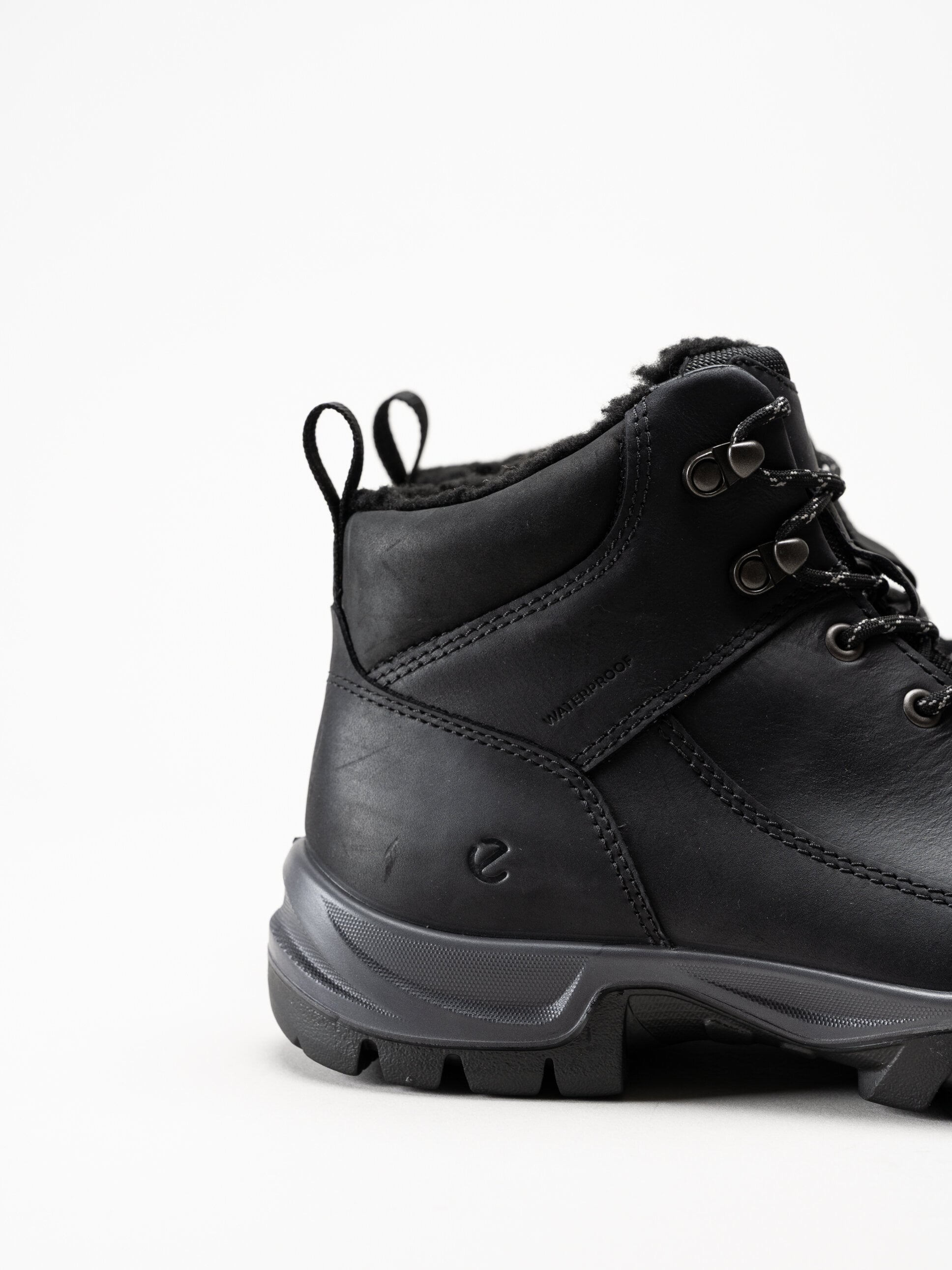 Ecco - Xpedition III WP - Svarta vandringskängor i oljad nubuck