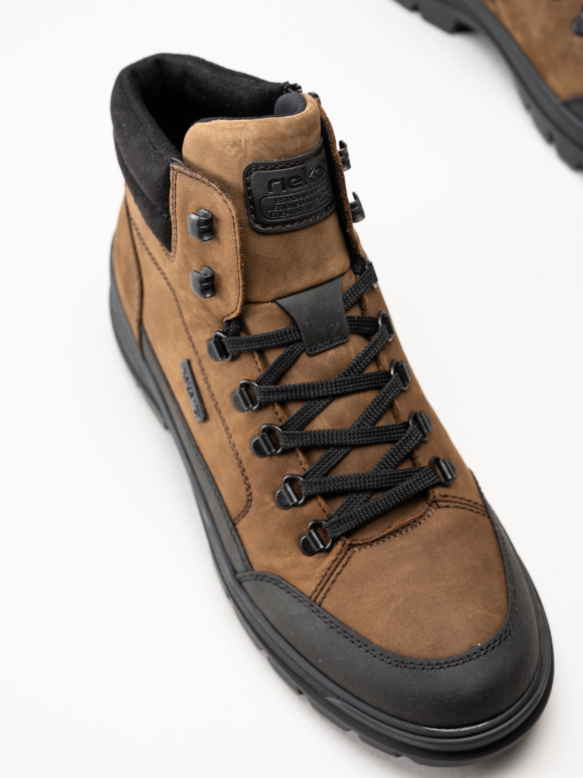 Rieker - Bruna broddkängor i oljad nubuck