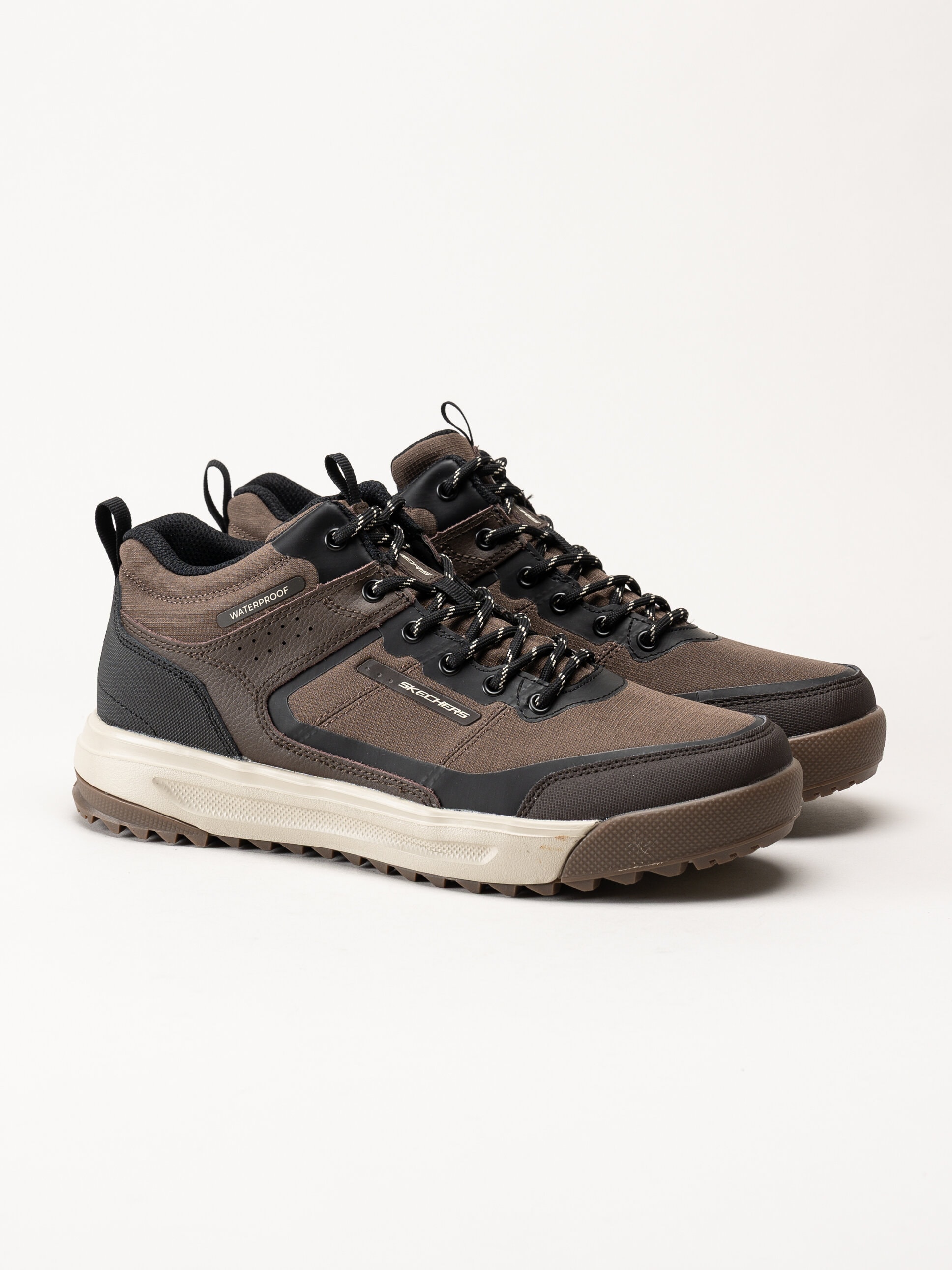 Skechers - Urban Street Hiker - Bruna vattentäta promenadskor