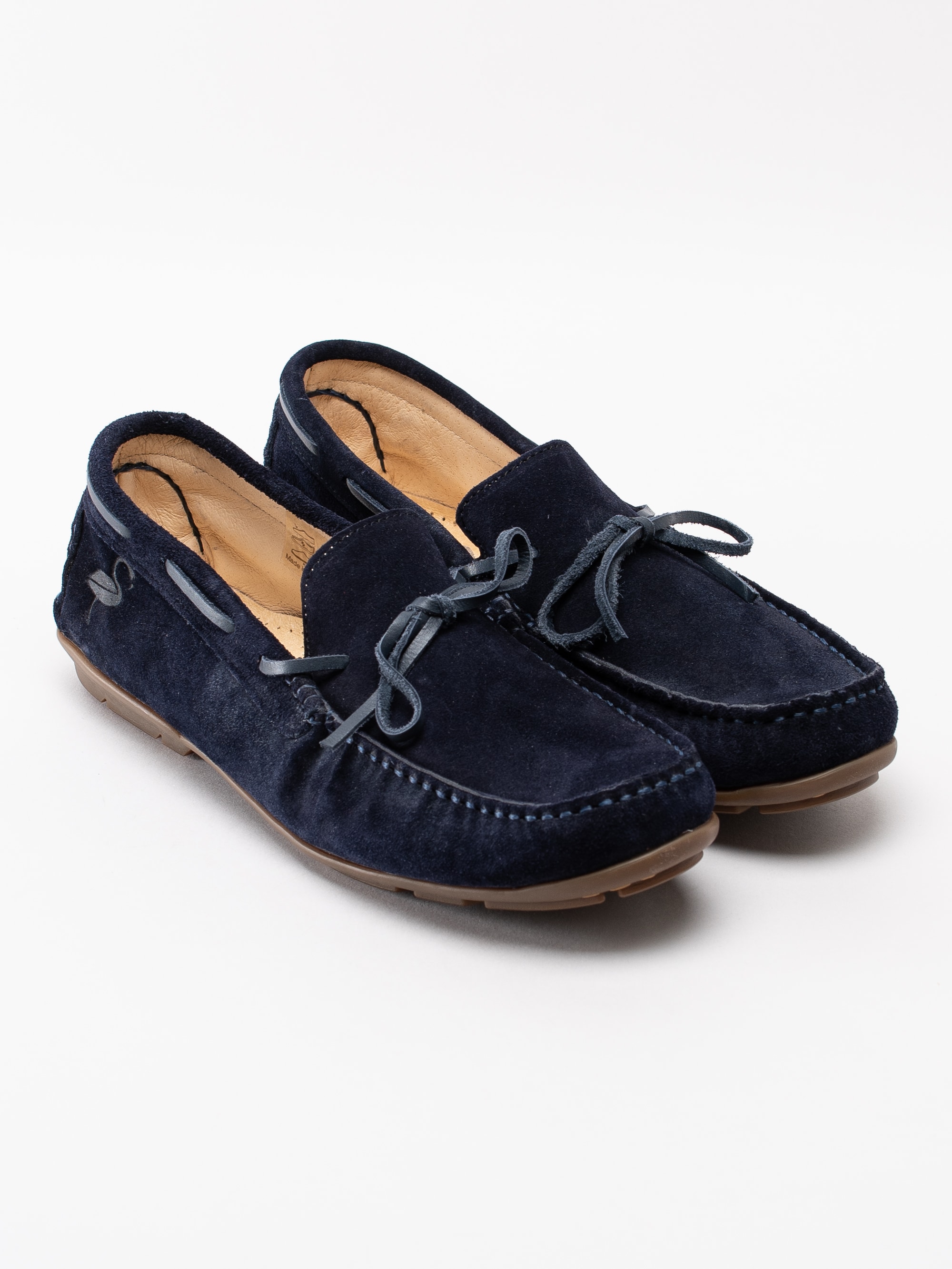 13191057 Luis Stockholm Loafers Blue mörkblå mockaloafers med rosett-3