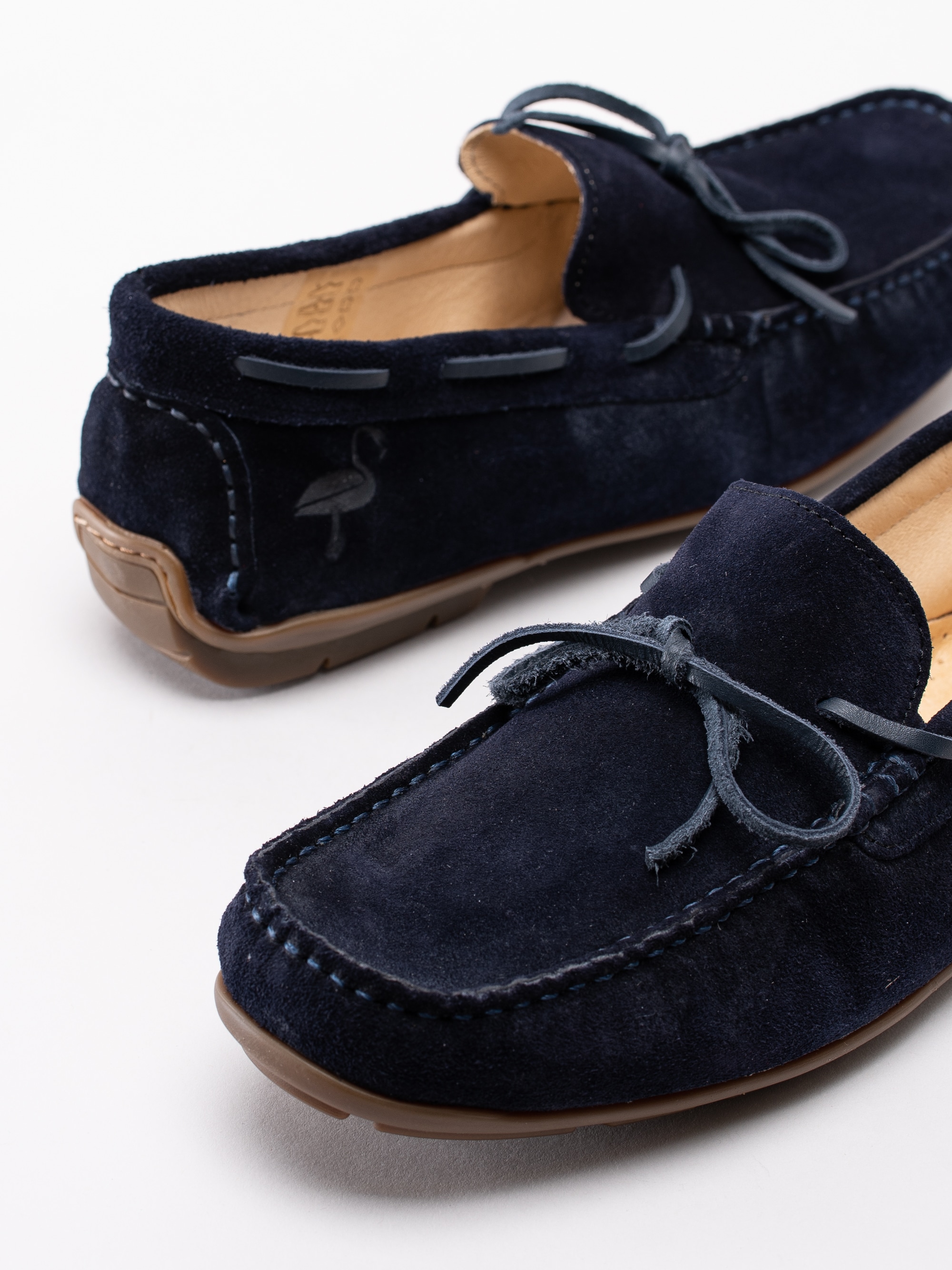 13191057 Luis Stockholm Loafers Blue mörkblå mockaloafers med rosett-6