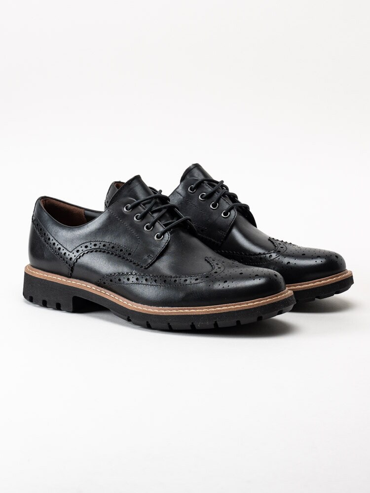 Clarks - Batcombe Wing - Svarta snörskor med brogues