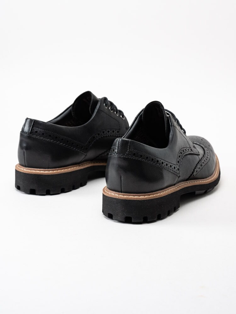 Clarks - Batcombe Wing - Svarta snörskor med brogues