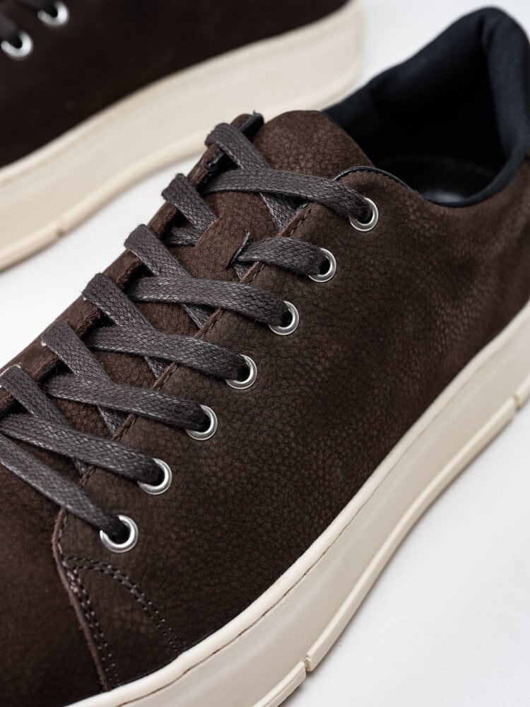 Vagabond - John - Mörkbruna sneakers i nubuck