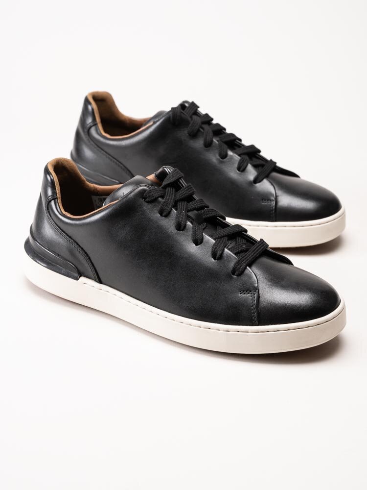 Clarks - Courtlite Lace - Svarta sneakers i skinn