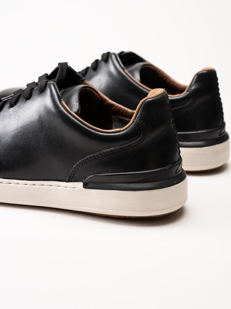 Clarks - Courtlite Lace - Svarta sneakers i skinn